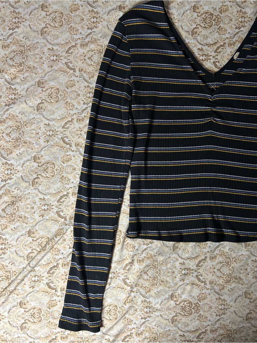 PacSun Navy Stripe V-Neck Long Sleeve Crop Top with Yellow Accents - Picture 2 of 9